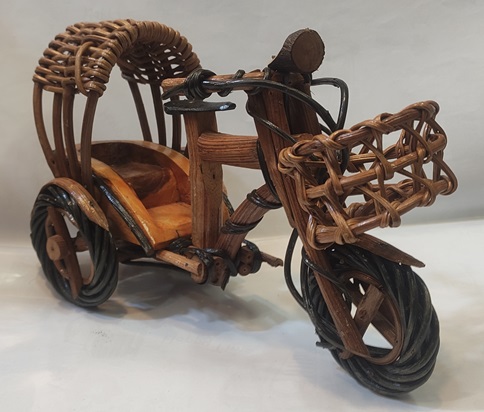 سه چرخه چوبی (کالسکه چوبی)